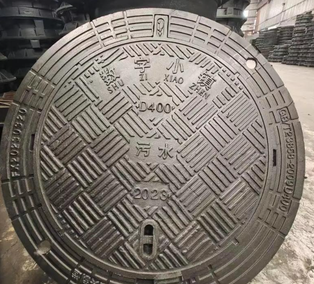 滦县球墨铸铁防沉降井盖展示